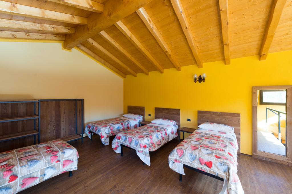 Tra Lago E Montagna Baita La Morena Nesso Luaran gambar